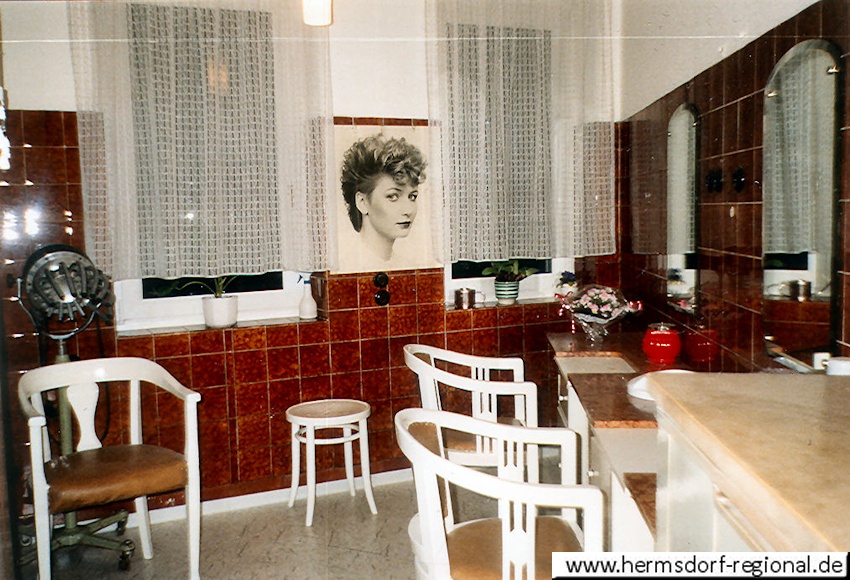 15.06.1993 - der Friseurladen wurde verkleinert auf zwei Räume